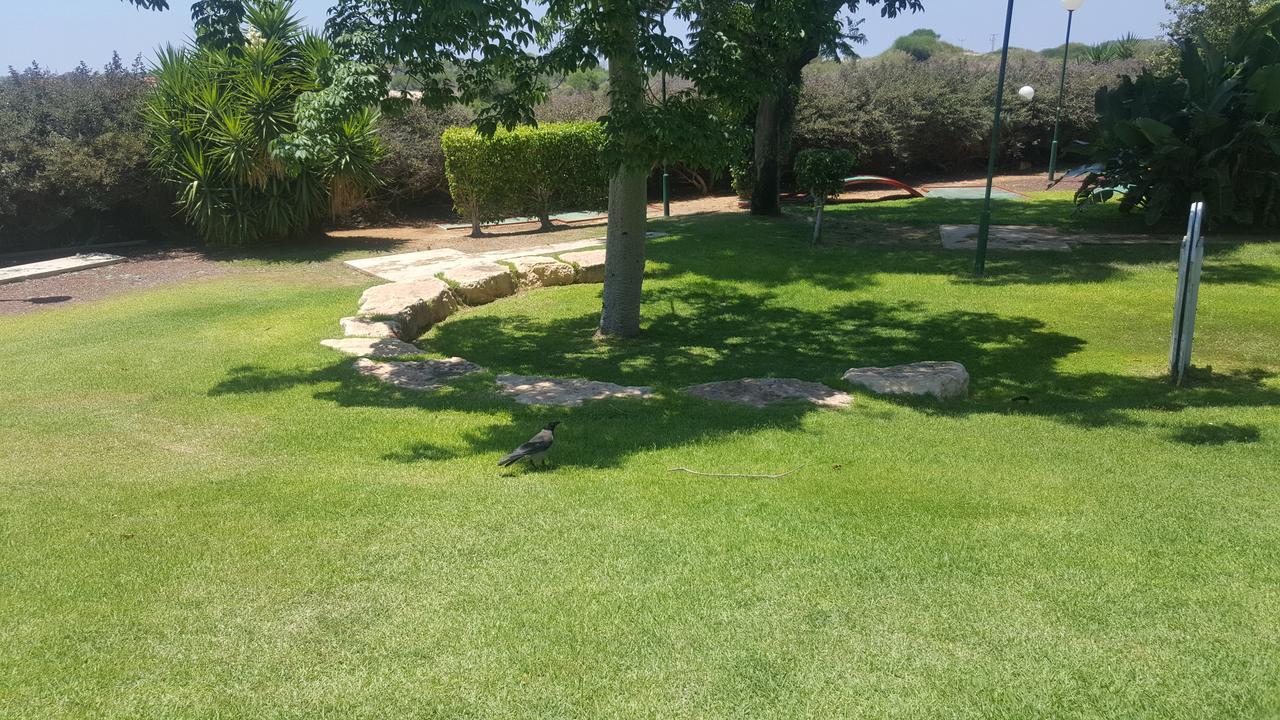 Neot Golf Caesarea Garden Apartment 外观 照片